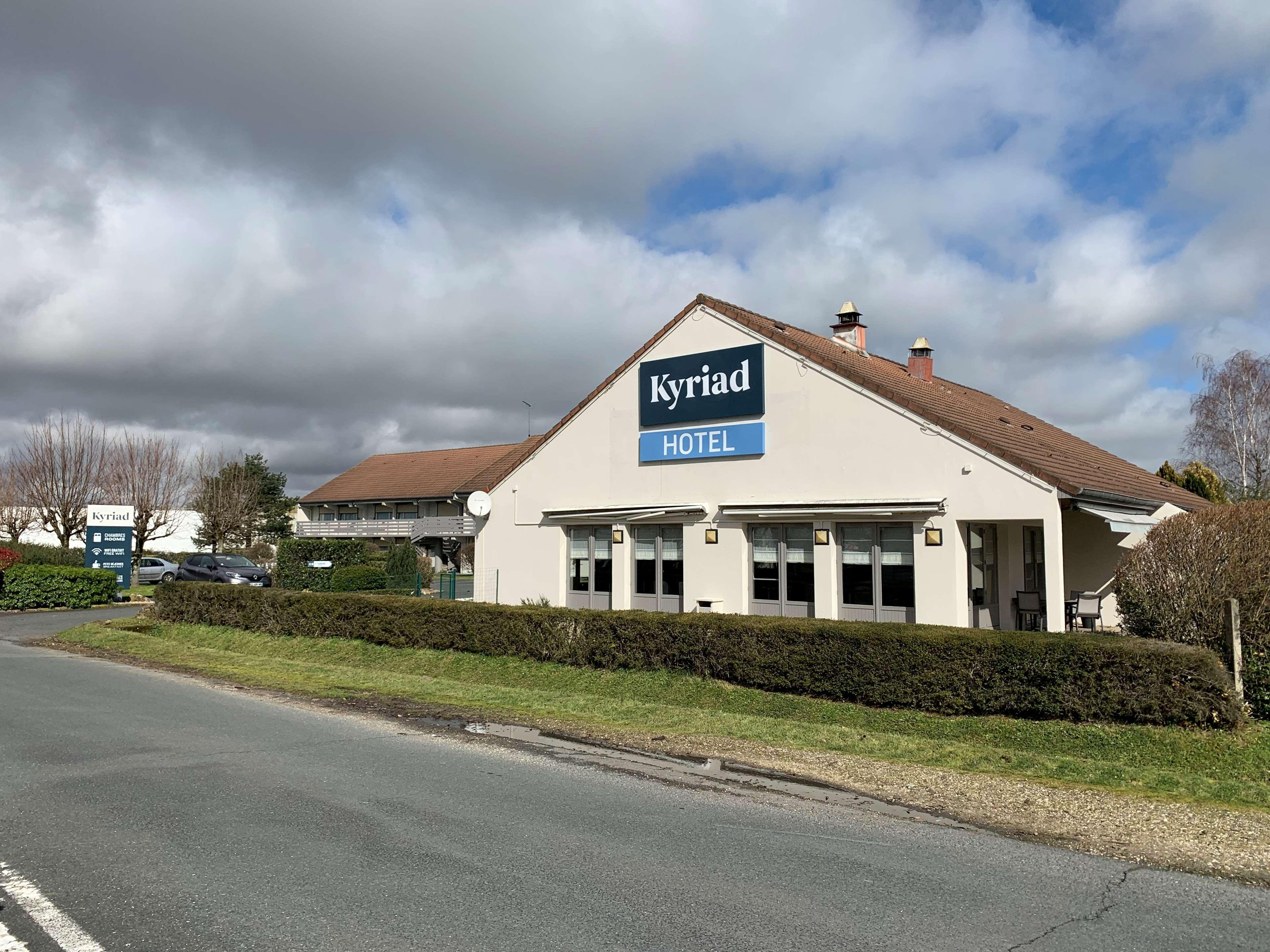 Kyriad Chateauroux - Saint-Maur Exteriör bild